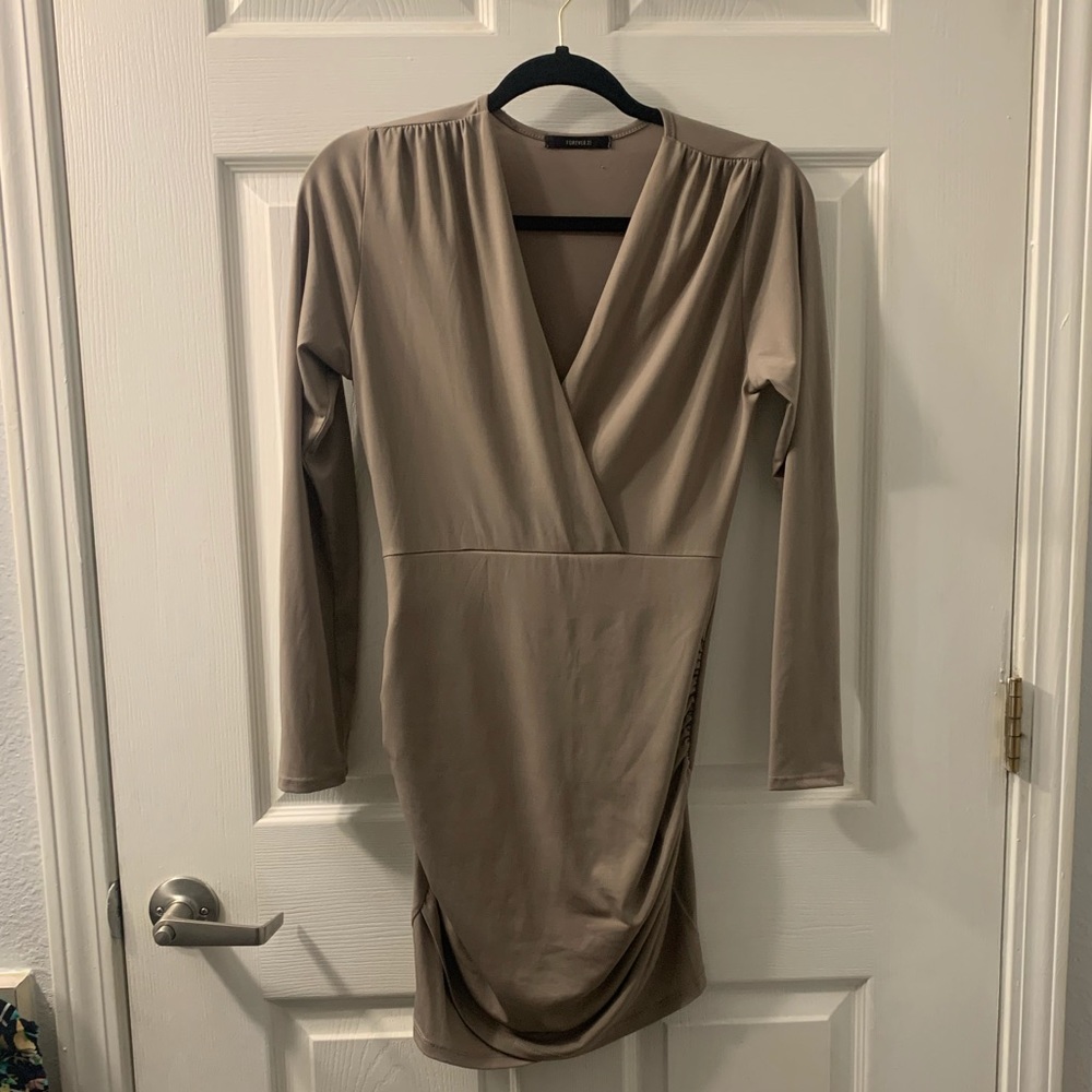 Forever 21 nude long sleeve fitting dress